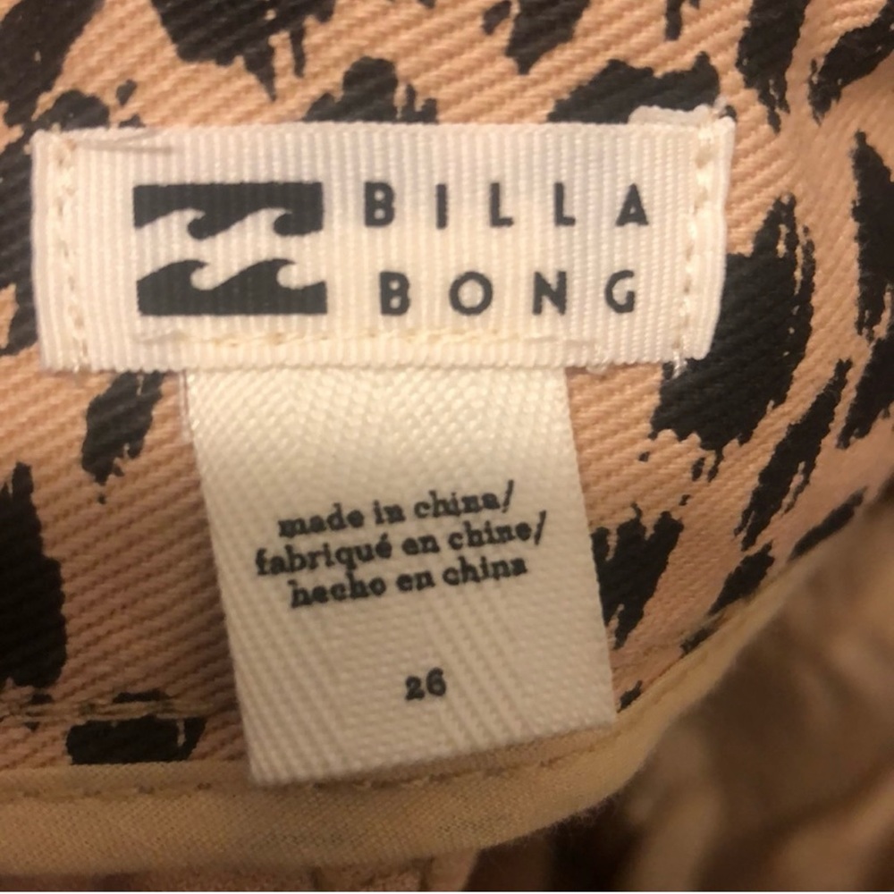 BILLABONG DENIM, LEOPARD PRINT SIZE 2, SKIRT. - Picture 2 of 5